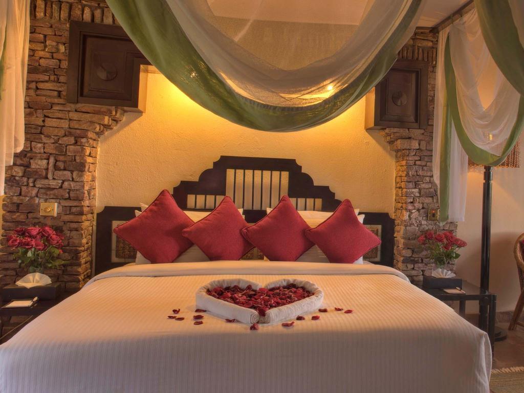 Sarova Shaba Game Lodge Archers Post Стая снимка