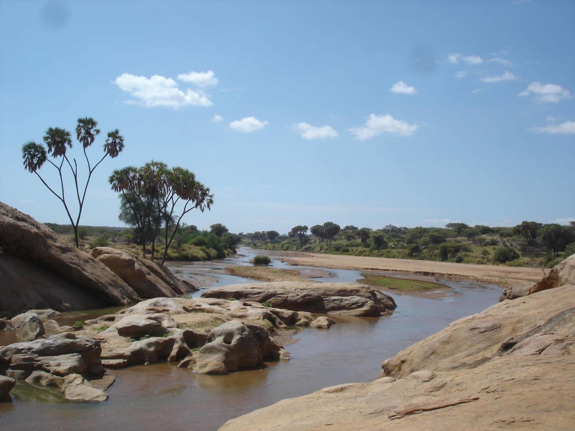 Sarova Shaba Game Lodge Archers Post Екстериор снимка