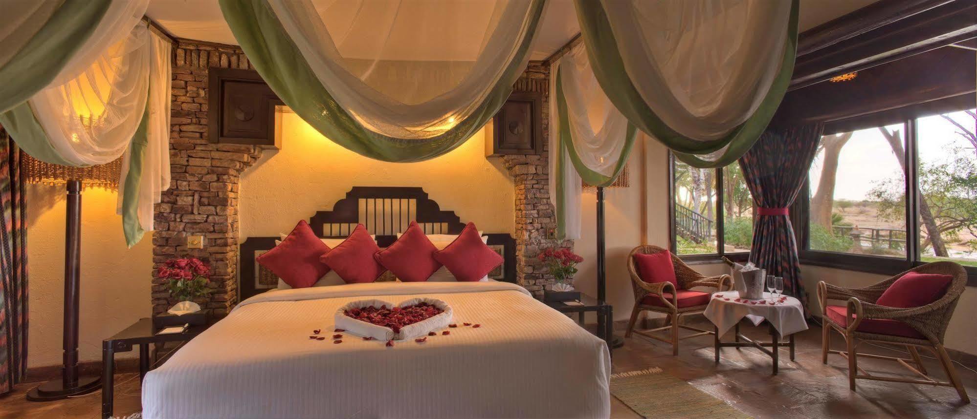 Sarova Shaba Game Lodge Archers Post Екстериор снимка