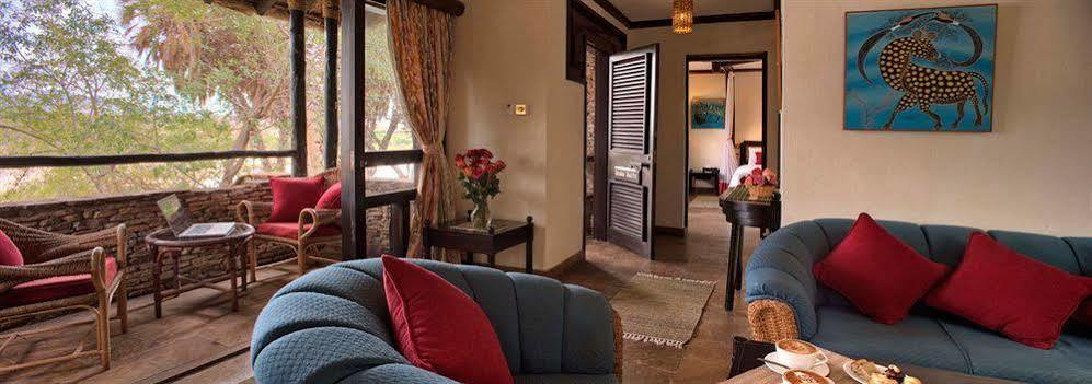 Sarova Shaba Game Lodge Archers Post Екстериор снимка
