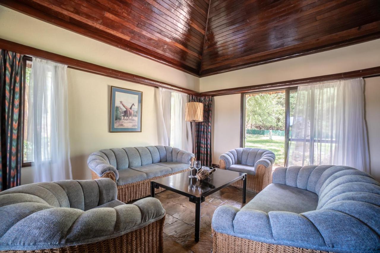 Sarova Shaba Game Lodge Archers Post Екстериор снимка
